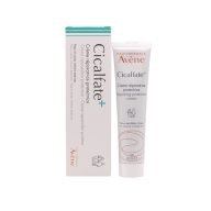 Avene Cicalfate+ trata la irritación y el enrojecimiento.