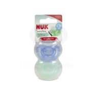 Nuk Chupete Sensitive Silicona 6-18 Meses está recomendado por los médicos expertos. Fabricado con 100% silicona suave, se adapta perfectamente a la cara del bebé. Cuenta con un escudo de silicona suave con orificios que permiten el paso del aire.
