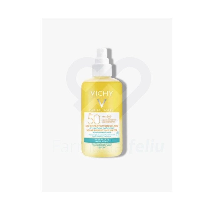 Capital Soleil Agua Solar Protectora SPF 50 Hidratante proporciona una alta protección UV en una textura acuosa innovadora. Tan fresca como el agua y protectora, su fórmula hipoalergénica presenta una innovadora tecnología bifásica y ácido hialurónico para ofrecer 24 horas de hidratación. Su característica textura ultrasensorial, no grasa y no pegajosa es totalmente invisible en la piel y resistente al agua y al sudor.