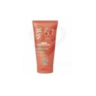 SVR Sun Secure Blur con color SPF50+ 50 ml es un producto de protección solar diseñado para resguardar la piel de los rayos solares y sus efectos nocivos. Al mismo tiempo, suaviza y perfecciona la apariencia de la piel.