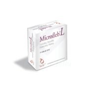 Multiples condiciones pueden causar una alteración en la permeabilidad vénulo-capilar y un trofismo inadecuado de la microcirculación, dando lugar a un paso excesivo de agua a los tejidos. En muchos casos, también existe una incapacidad (primaria o secundaria) de drenaje linfático: la carga linfática puede llegar a superar la capacidad de drenaje y los fluidos y proteínas se acumulan en el intersticio. Como consecuencia, se compromete la homeostasis del sistema venoso-linfático. Para el funcionamiento fisiológico del sistema venoso-linfático, es necesario que coexistan dos condiciones: la permeabilidad normal de la microcirculación y la eliminación regular del exceso de fluidos. Microfleb® L contiene una combinación sinérgica y complementaria de Cumarina (de Melilotus officinalis Pallas extr.), bioflavonoides y Vitexina (de Hieracium pilosella L. extr.). El Meliloto y Pilosella son dos de los componentes principales de Microfleb® L.
