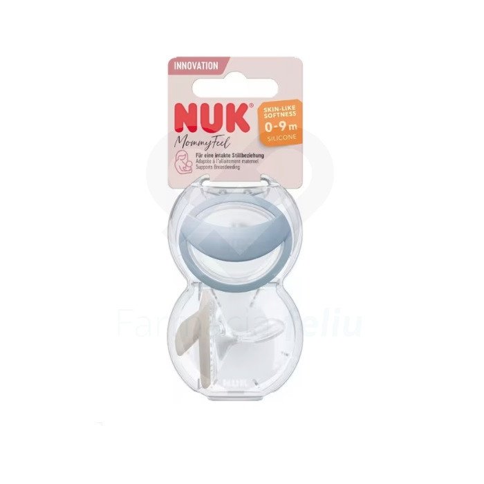 Diseñado para ser el aliado perfecto de la lactancia materna, este chupete cuenta con una silicona suave que imita la forma del pezón materno, asegurando una experiencia placentera para tu bebé. Su diseño anatómico favorece el desarrollo óptimo de dientes, mandíbula y paladar, brindando la comodidad y seguridad que necesitas. Ideal para bebés de 0 a 9 meses, este chupete viene en colores modernos y atractivos, proporcionando un aspecto moderno y tranquilo. Además, incluye una caja reutilizable esterilizadora que mantiene el chupete limpio y seguro cuando no está en uso.